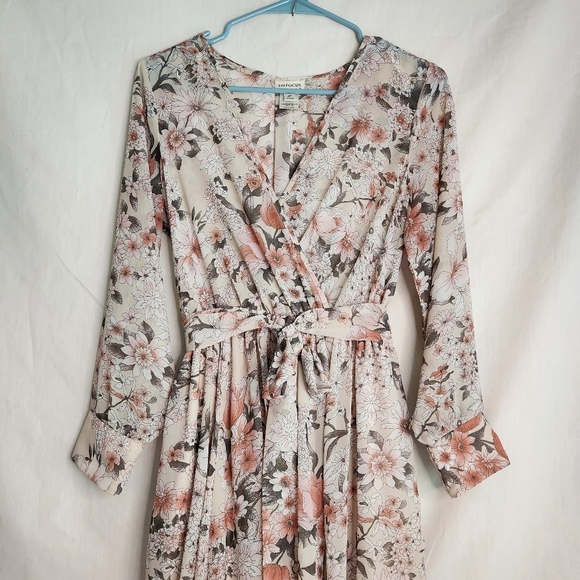 En Focus Petite Floral Wrap Dress Size 4P. Cottage Core, Romantic - Picture 4 of 13